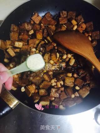 自制惹嘴小零食-香辣豆干的做法步骤：7
