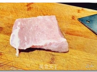 鱼香肉丝的做法步骤：1