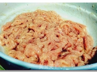 鱼香肉丝的做法步骤：4