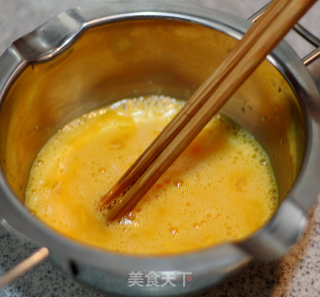 悠闲下午茶---巧克力熔岩蛋糕的做法步骤：4