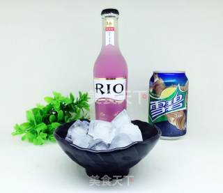 RIO紫色迷情鸡尾酒的做法步骤：1