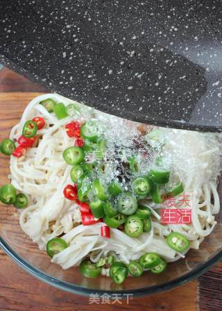 双椒金针菇的做法步骤：4