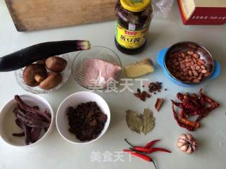 茄子肉酱的做法步骤：1