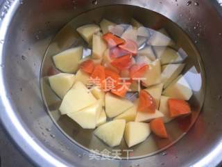 胡萝卜土豆炖牛肉的做法步骤：6