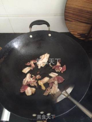 蘑菇洋葱炒肉的做法步骤：3