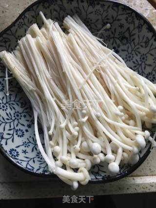 金针菇牛肉汤的做法步骤：5