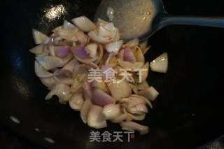 牛肉炒洋葱的做法步骤：6
