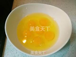 蛋炒饭的做法步骤：1