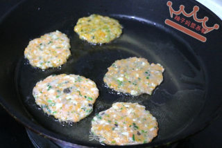 蔬菜虾饼的做法步骤：4