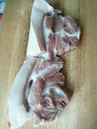 电饭煲烤肉的做法步骤：1