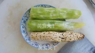 莴笋炒山药的做法步骤：1