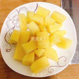土豆炖排骨的做法步骤：2
