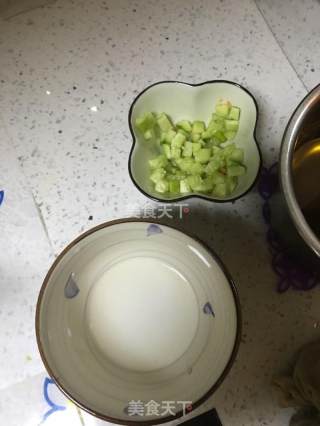 玉米三丁的做法步骤：2