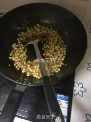 玉米三丁的做法步骤：3