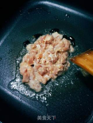 什锦炒肉丁的做法步骤：3