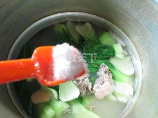 白芸豆青菜龙骨汤的做法步骤：8