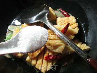 扁豆煮兰花豆腐干的做法步骤：6