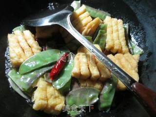 扁豆煮兰花豆腐干的做法步骤：8