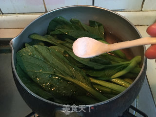 腊肠煲仔饭的做法步骤：4