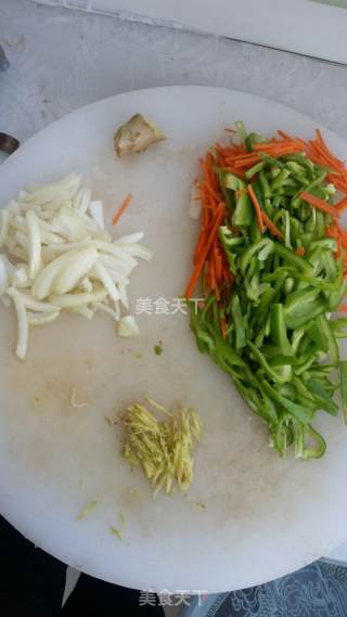 尖椒肉丝的做法步骤：2