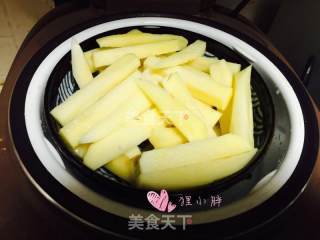 香酥土豆条的做法步骤：2