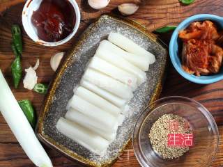 炒年糕的做法步骤：1