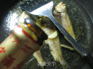小黄鱼煮粉丝的做法步骤：4