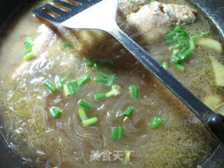 小黄鱼煮粉丝的做法步骤：11