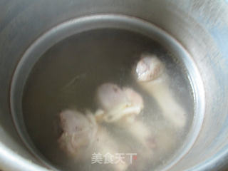 南瓜鸡腿汤的做法步骤：5