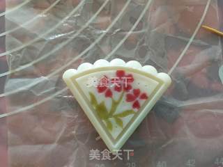花式桃山月饼的做法步骤：8