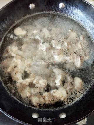 牛肉炖西红柿的做法步骤：3