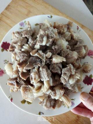 牛肉炖西红柿的做法步骤：4