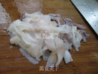腌白菜炒海鲜的做法步骤：3