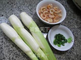 开洋烧茭白的做法步骤：1