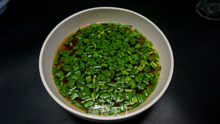 韭菜肉酱面------天凉好个秋的做法步骤：14