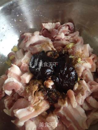 糯米蒸肉的做法步骤：4