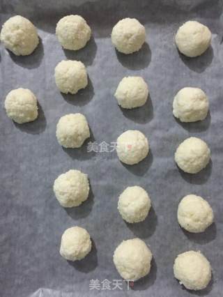 椰蓉蛋白酥的做法步骤：6