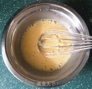 富贵黄金肉松卷的做法步骤：2