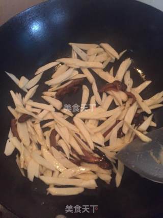 茭白香菇炒肉丝的做法步骤：5