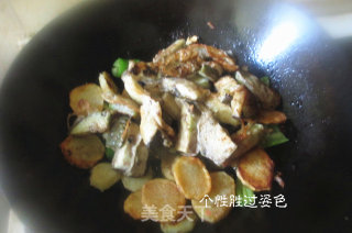 少油版地三鲜的做法步骤：8