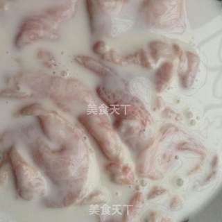 锅包肉的做法步骤：3