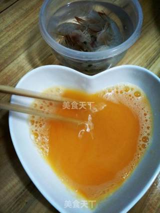 海虾蒸蛋羹的做法步骤：2