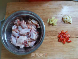 清蒸鸡中翅的做法步骤：2