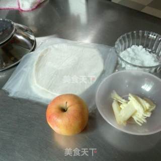 苹果派的做法步骤：1
