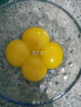 鲜奶蛋糕派的做法步骤：1