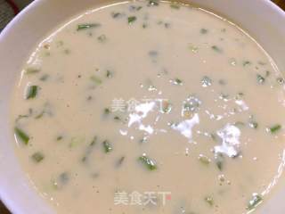 虾皮鸡蛋饼的做法步骤：3