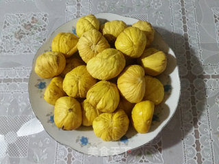 自制栗蓉的做法步骤：1