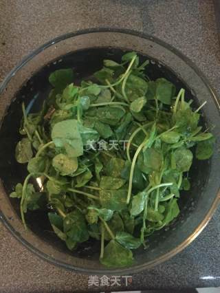 美味肉圆豆苗汤的做法步骤：6