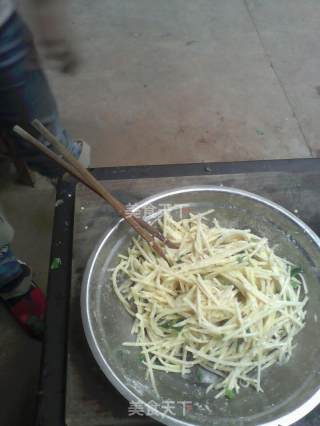 黄金土豆饼的做法步骤：4