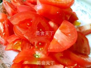 金针菇番茄炒蛋的做法步骤：1